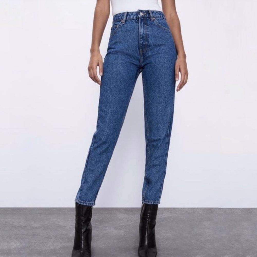 Zara Trafaluc Mom Fit Dark blue wash jean / Great used condition / Size 4